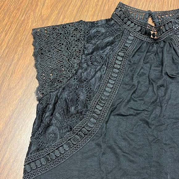 Cable & Gauge lace shoulder shirt, size small‎ - Picture 4 of 12